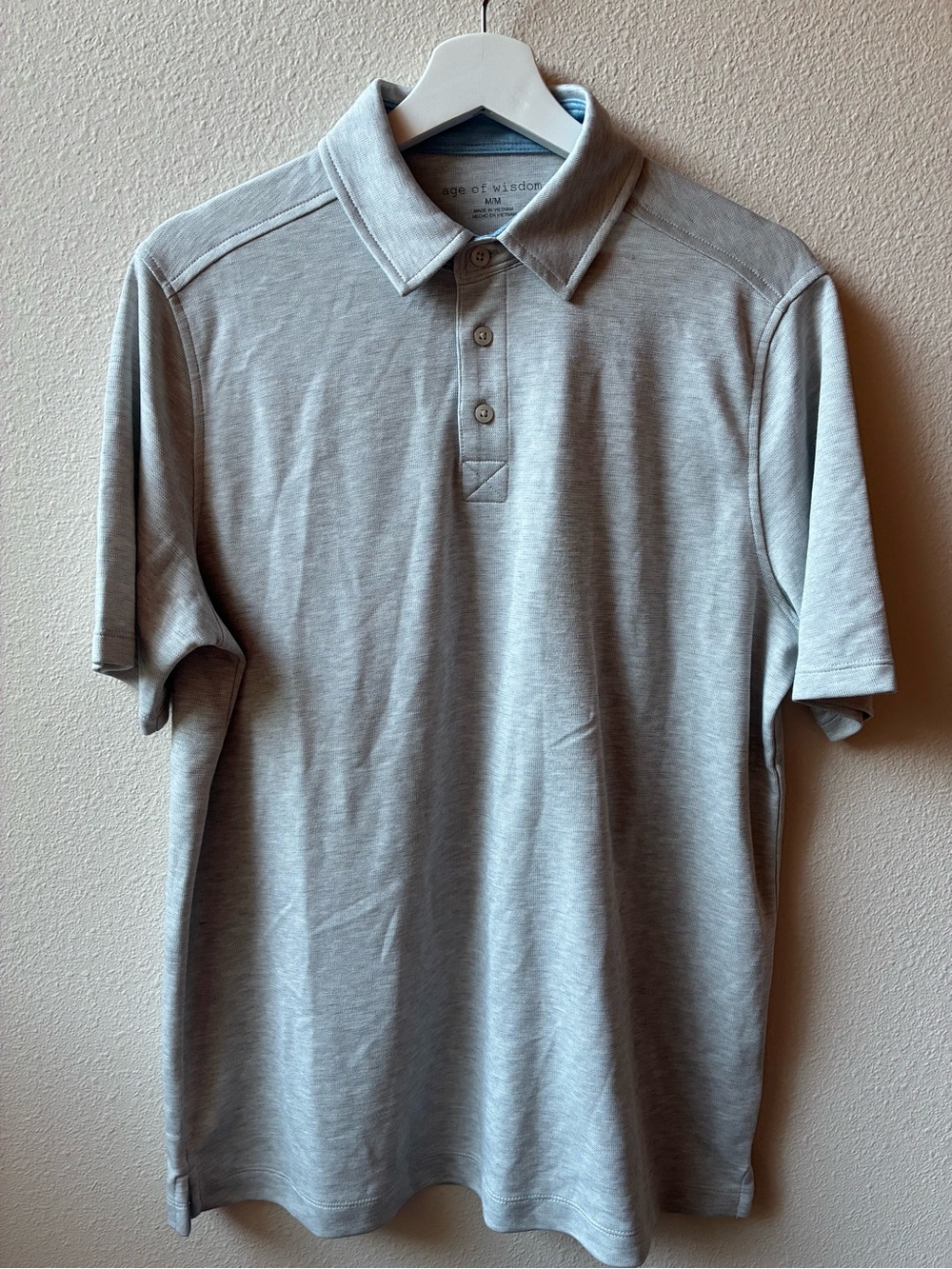NWT Men’s Age of Wisdom polo in Gray (Size: Med)